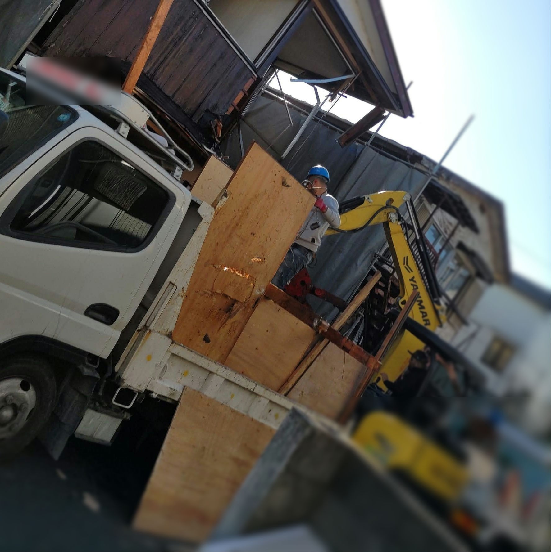 解体作業中の現場